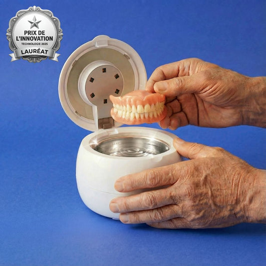 Appareil de nettoyage ultrasonique avec lampe UV pour prothèses dentaires