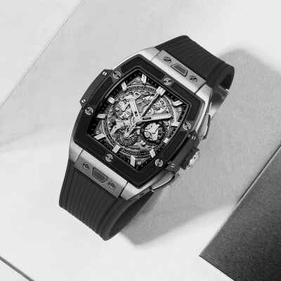 Montre à bang carré unique